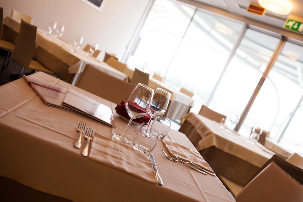 Klass Hotel Castelfidardo Kültér fotó