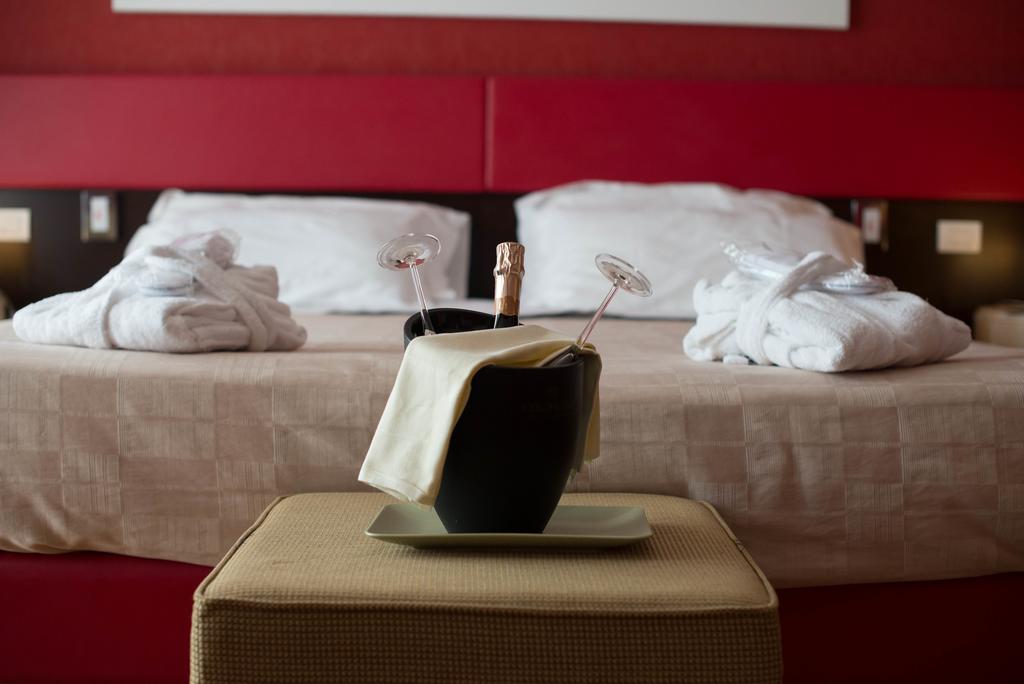 Klass Hotel Castelfidardo Kültér fotó